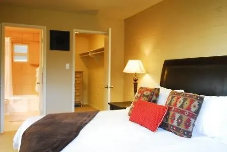 Smoketree Resort And Bungalows-1