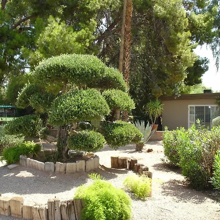 Smoketree Resort And Bungalows-3