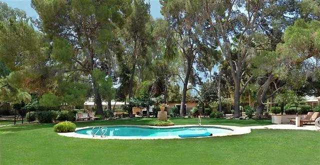 Smoketree Resort And Bungalows